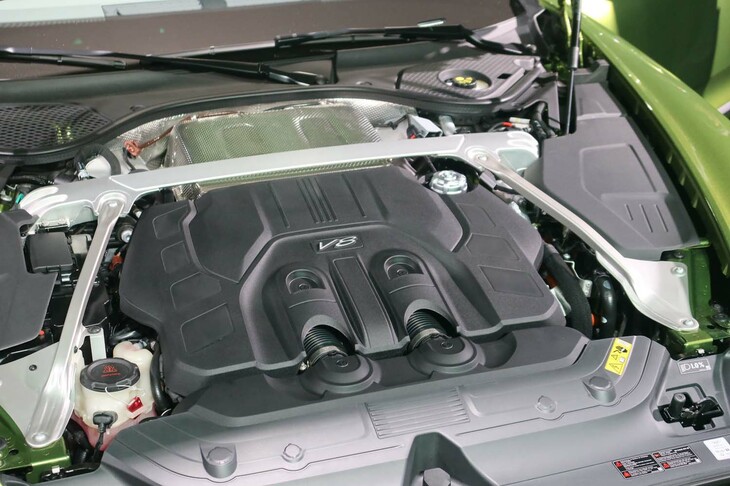 ベントレー・コンチネンタルGTCスピード（エンジンルーム）