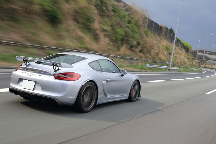 今回の試走で、硬質ながらも快適な乗り心地と、高いウエットグリップ性能を示してくれた「コンチネンタル・スポーツコンタクト6」は、スポーティーカーに乗る幅広いドライバーに薦められるタイヤに仕上がっていた。