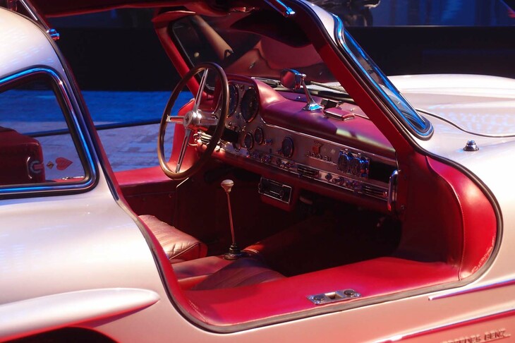 メルセデス・ベンツ300SL（インテリア）