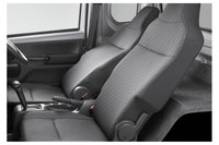 運転席と助手席のスライドおよびリクライニング調整機構。