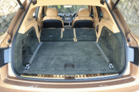 ラゲッジルームの通常時の容量は430リッター。（クリックすると荷室のバリエーションが見られます）