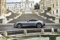 3.9リッターV8ツインターボエンジンをフロントミドに搭載。最高出力620PS、最大トルク760N・mを発生する。