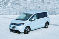 新型「ホンダ・フリード」の人気グレードは？　納期は？　最新情報を報告する