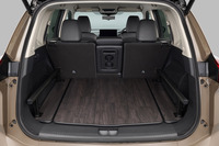 「日産エクストレイル」の車中泊仕様「ロッククリーク マルチベッド」登場の画像