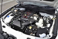 1.4リッター直4「マルチエア」ターボエンジンは170psと25.5kgmを生み出す。6段MT仕様のJC08モード燃費は13.8km/リッター。