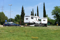 一帯はキャンピングカーの一大生産地でもある。家具作りの伝統と技術を継承したものだ。