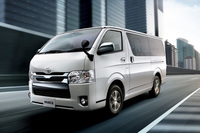 トヨタが「ハイエース」をマイナーチェンジの画像