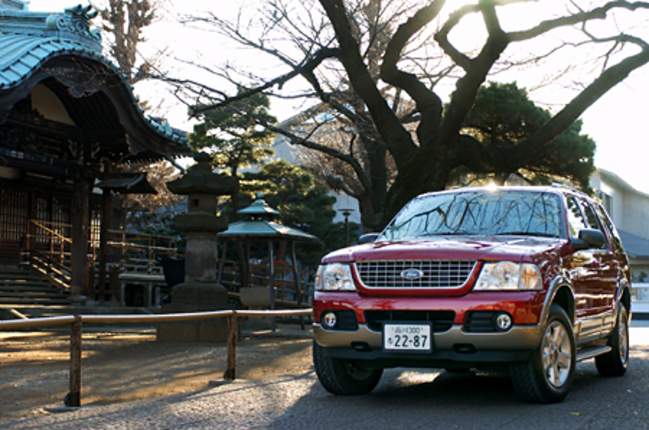 【スペック】全長×全幅×全高＝4825×1880×1805mm/ホイールベース＝2890mm/車重＝2170kg/駆動方式＝4WD/4.6リッターV8SOHC16バルブ（242ps/4750rpm、39.0kgm/4000rpm）/車両本体価格＝465.0万円（テスト車＝同じ）