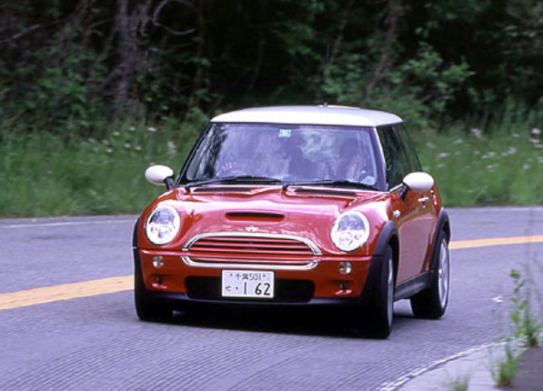 【スペック】全長×全幅×全高＝3655×1690×1425mm/ホイールベース＝2465mm/車重＝1180kg/駆動方式＝FF/1.6リッター直4SOHC16バルブ（163ps/6000rpm、21.4kgm/400rpm）/車両本体価格＝260.0万円（テスト車＝267.0万円/17インチアルミホイール）