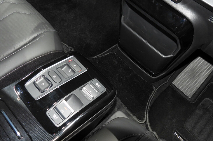 ホンダ・インサイト（センターコンソール）