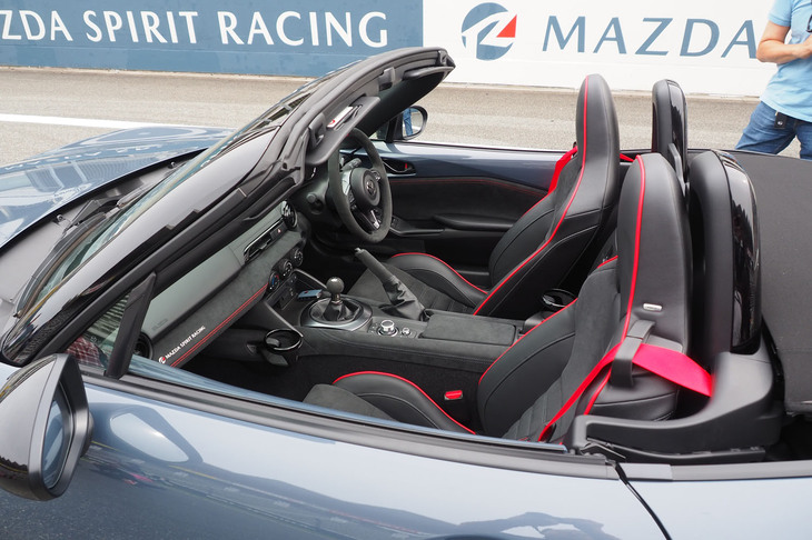 マツダ スピリット レーシング・ロードスター（コックピット）