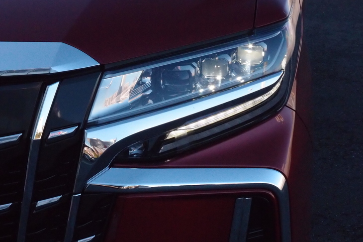 アルファードSC（ヘッドランプ）