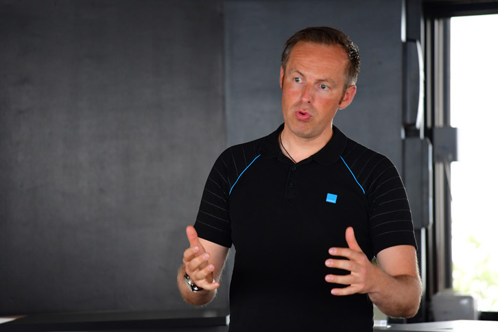 ボルボは2015年7月、レース部門を除くポールスターの株式を100％取得したと発表。ポールスターはボルボ・カーのパフォーマンスブランドという位置づけになった。写真はポールスターCOOのニルス・メラー氏。