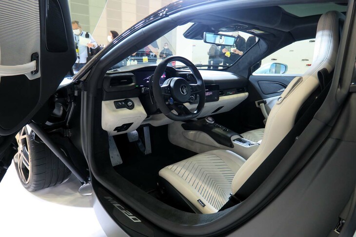 マセラティMC20チェロ