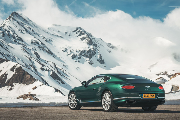 2017年9月のフランクフルトモーターショーでデビューした、3代目「コンチネンタルGT」。日本では同年12月に初公開された。