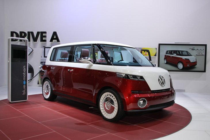 電動化され、2011年のジュネーブショーでデビューしたコンセプトカーの「ニューブリー」。同年の東京モーターショーにおける展示風景。