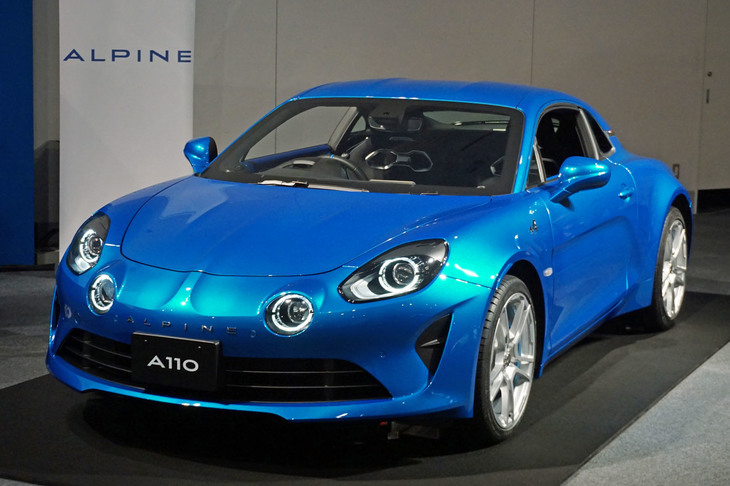 新生「アルピーヌA110」は、ただのパイクカーだとばかり思っていたら、そのすばらしい仕上がりに仰天することに。