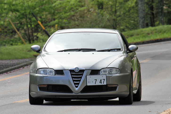 2003年にデビューした「GT」。「156」「147」などとコンポーネンツを共有する、テールゲート付きの2ドアクーペで、スタイリングはベルトーネ。