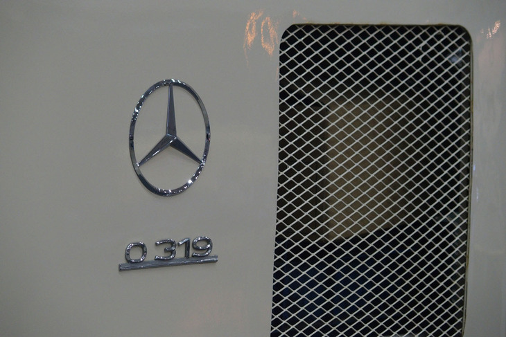 メルセデス・ベンツ319バス（1963年）／シルバースター