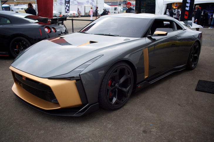 日産とイタルデザインとのコラボレーションによって生まれた「日産GT-R50 by Italdesign」。英チチェスターで催された自動車イベント「グッドウッド・フェスティバル・オブ・スピード」での世界初公開に続き、米ペブルビーチで催された「モントレー・カーウイーク」にも姿を現した。
