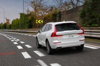 「XC60 T8 Twin Engine AWDインスクリプション」には、電子制御式4輪エアサスペンションが標準で装備される。