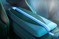 アストンマーティンが「DBS770アルティメット」を発表　世界限定499台のDBSの最終モデルの画像