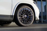 タイヤサイズは235/45R20。試乗車はブリヂストンのSUV用タイヤ「アレンザ001」を装着していた。