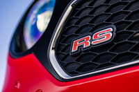 「N-ONE RS」で注目すべきは、今回からCVTが廃止されて6段MTのラインナップみとなったこと。車両本体価格も227万8100円に改定された。他グレードも価格がアップしている。