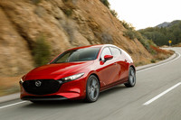 マツダ3ハッチバック（FF/6MT）／マツダ3セダン（FF/6AT）【海外試乗記】