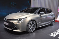 「トヨタ・オーリス」