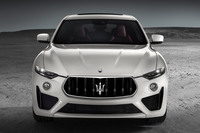 マセラティが「レヴァンテGTS」を世界初公開