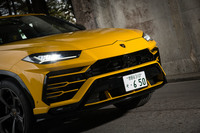 さまざまな直線を組み合わせて形成されたフロントマスク。サイドのエアインレットにはY字型のスポークが配されている。