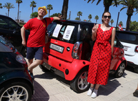 こちらは、ラトビアから4000kmを走行して会場に到着したカップル。