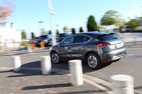 4速以下のギアレシオが低いこともあり、6EGS仕様と比べて6AT仕様の方が活発に走る印象。ストップ＆ゴーの多い日本では、スムーズで扱いやすいトルコンATが重宝されるはずだ。