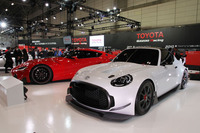 世界初公開の「S-FRレーシングコンセプト」と国内初公開となる「FT-1」を中心に据えたトヨタのブース。