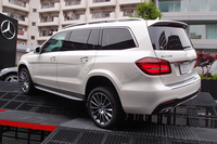 「GLS550 4MATICスポーツ」のリアビュー。