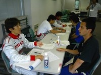 マンツーマンでのレクチャーや、質問もできる。贅沢です。