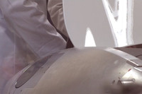 アルミの地肌。リアフェンダー付近のようだ。