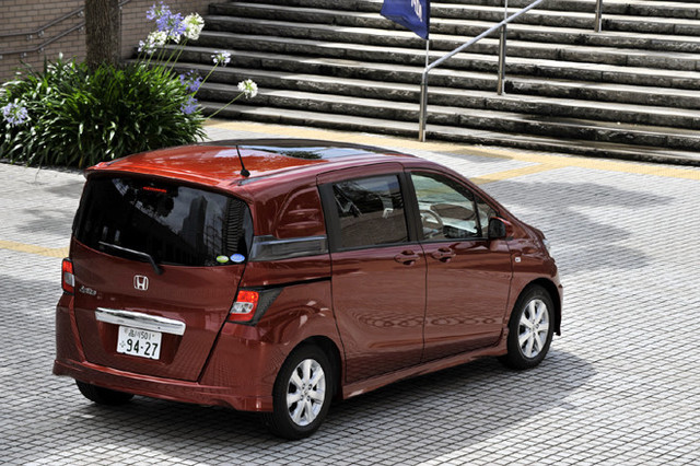 ホンダ フリードスパイク Gエアロ Gジャストセレクション 試乗速報 ホンダの動く城 Webcg