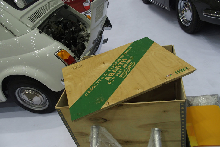 ガレーヂ伊太利屋の展示スペースの様子。