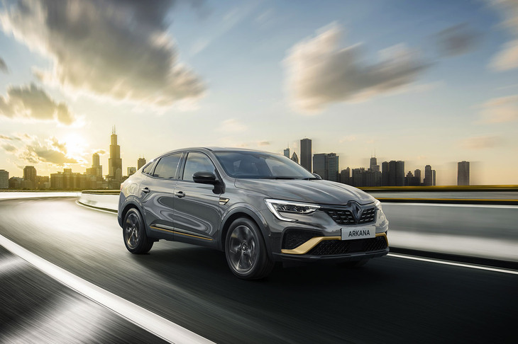 ルノー・アルカナE-TECHエンジニアード