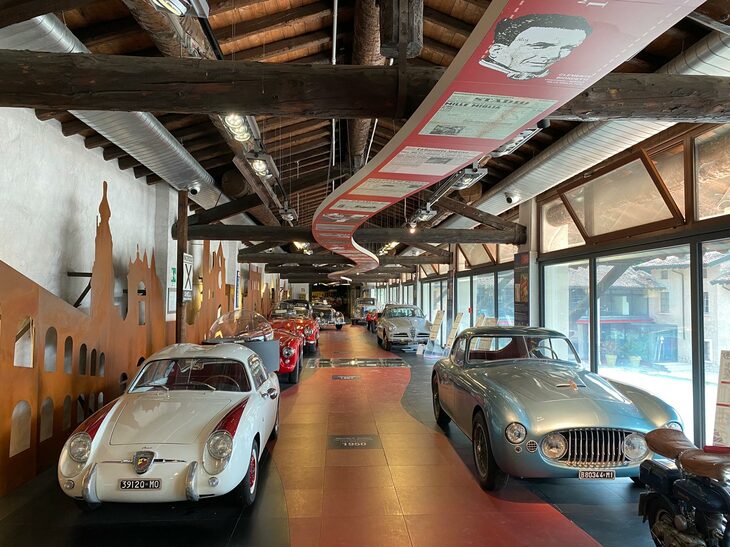 伊ブレシアの「ミッレミリア博物館」の展示室。