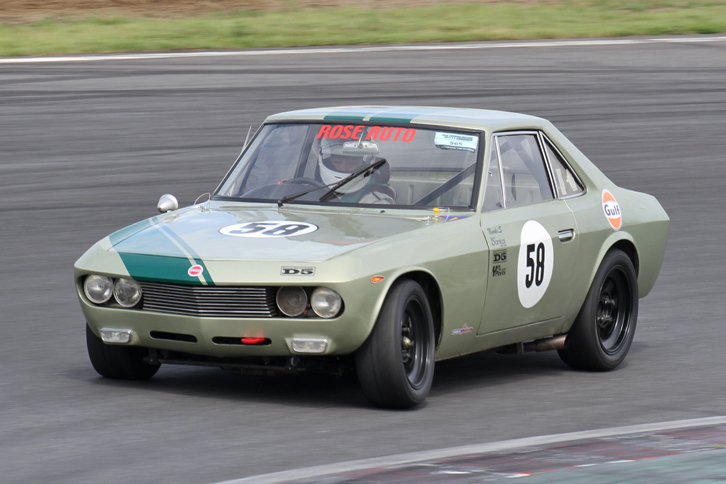 S65レースで5位に入った1965年「日産シルビア（CSP311）」。個人的な印象では、日本車史上美しいクルマTOP5にランクインするモデルだが、レーシング仕様も精悍（せいかん）でカッコイイ。
