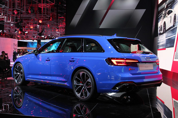 アウディRS 4アバント（エクステリア）