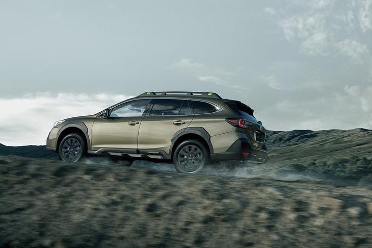 清水「『レヴォーグ』のほうで『アウトバック』的な、『ウィルダネス』的なモデルが追加されれば、OKなのでは？」　
	渕野「そういう流れにも、期待したいですね」