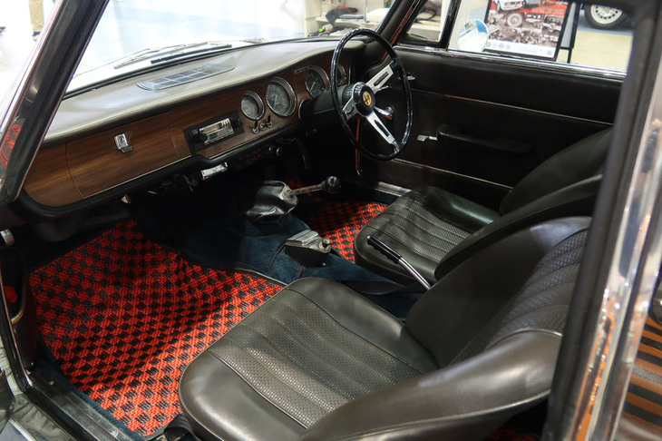 アルファ・ロメオ・ジュリア スプリントGTV（1967年）／AUTO ALPHA ONE