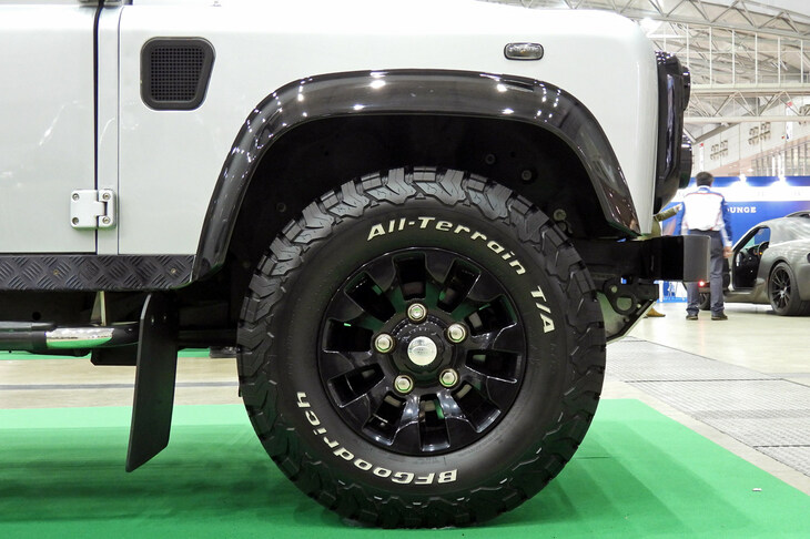 ランドローバー ディフェンダーX-Tech 2.4 TDCI（2012年）／BESPOKES TOKYO