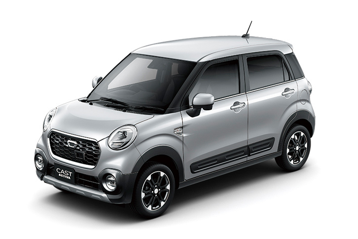 外装色に「ブライトシルバーメタリック」が用いられた「キャスト アクティバ」。