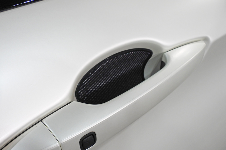 三菱アウトランダーPHEV ACTIVE FIELD（ドアハンドルインナープロテクター）