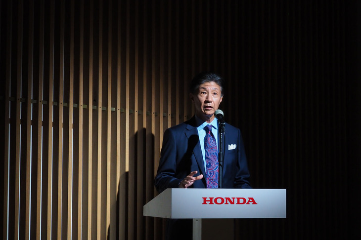 新型「プレリュード」の報道関係者向け発表イベントに登壇した本田技研工業 取締役執行役専務 四輪事業本部長の井上勝史氏。